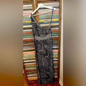 BCBGMaxzaria One shoulder Black and White Dress. Size L